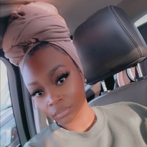 Meet your Posher, Danielle